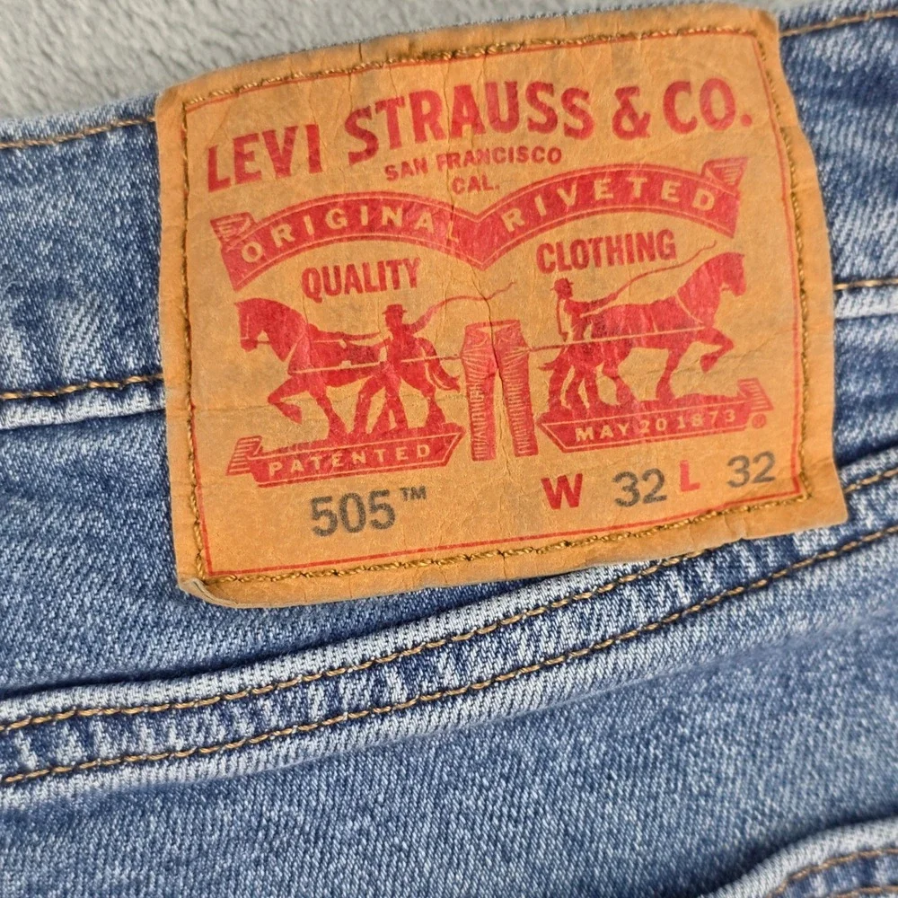 Levis 505 Regular Fit Jeans Mens 32x32 Blue Medium Wash Denim 00505-2669